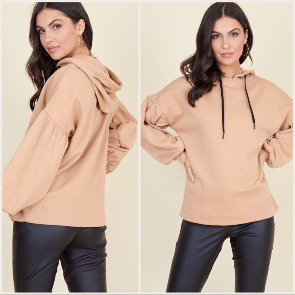 Creamy taupe balloon sleeve sweatshirt